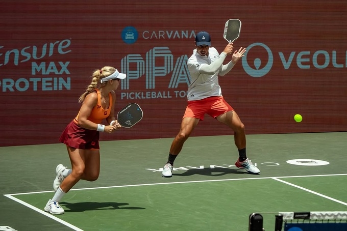 Cặp đôi pickleball số một thế giới bội thu danh hiệu tại giải đấu ở Mỹ