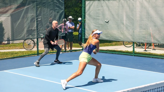 Huyền thoại tennis Andre Agassi lần đầu thi đấu pickleball chuyên nghiệp - 1 Huyền thoại tennis Andre Agassi lần đầu thi đấu pickleball chuyên nghiệp - 1