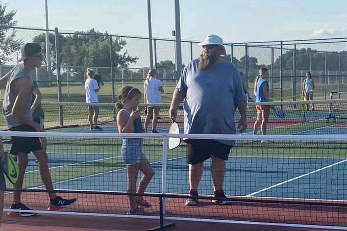 Vận động viên người Mỹ giảm hơn 90kg nhờ chơi pickleball - 1 Vận động viên người Mỹ giảm hơn 90kg nhờ chơi pickleball - 1